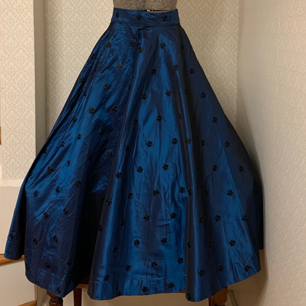 Vintage silk swing skirt - Picture 2 of 5
